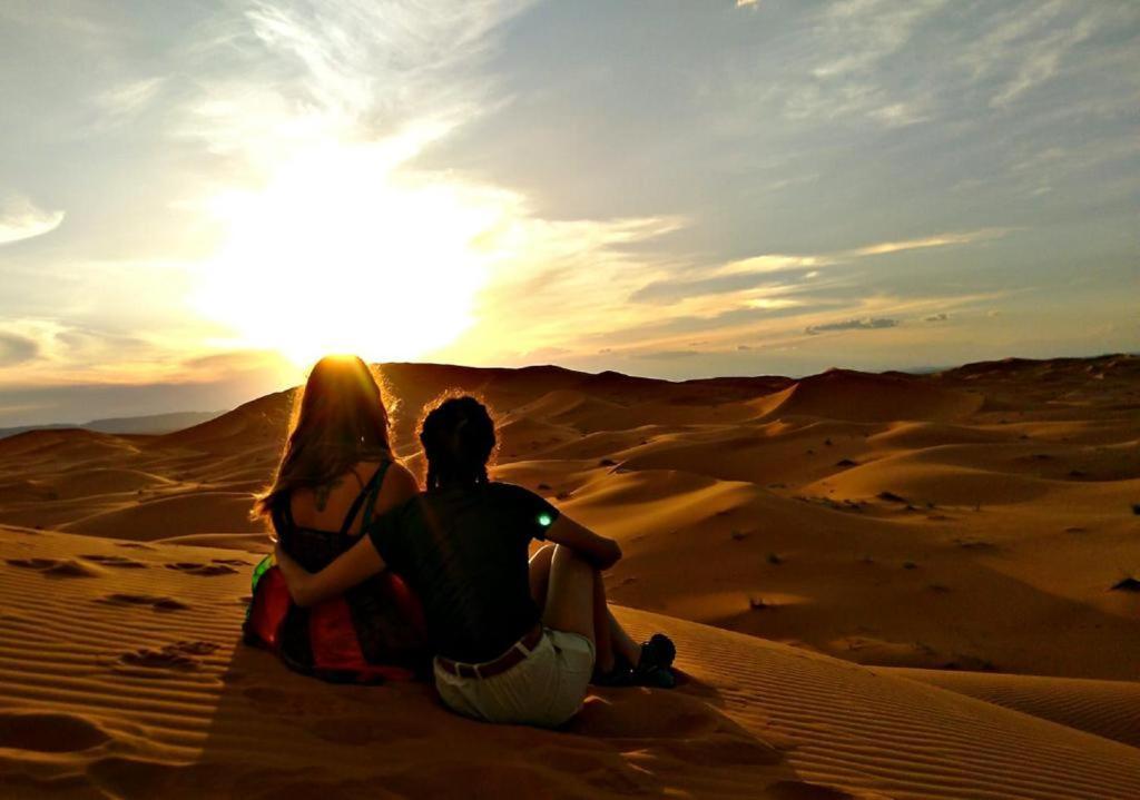 Caravanserai Luxury Desert Tented Camp 梅尔祖卡 外观 照片